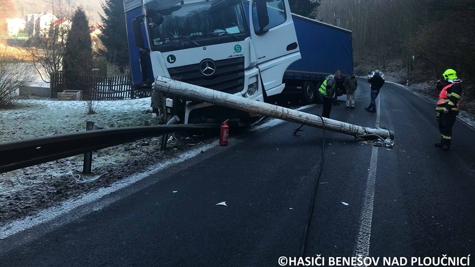 Dopravní nehoda pohledem dobrovolných hasičů z Benešova nad Ploučnicí
