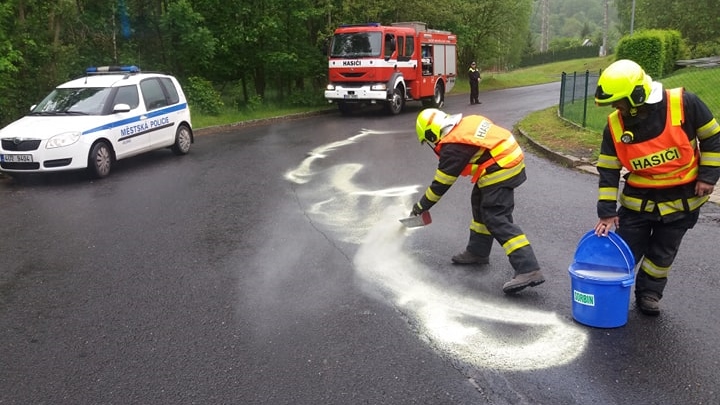 V Nové ulici v Jílovém zasahovali hasiči i strážníci