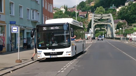 Děčín: Pozor na dočasné přemístění zastávky MAD