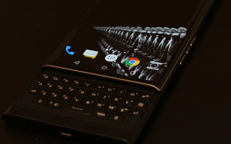 Kde je mu teď konec? Majitel přišel v Děčíně o Blackberry, možná mobil někdo našel