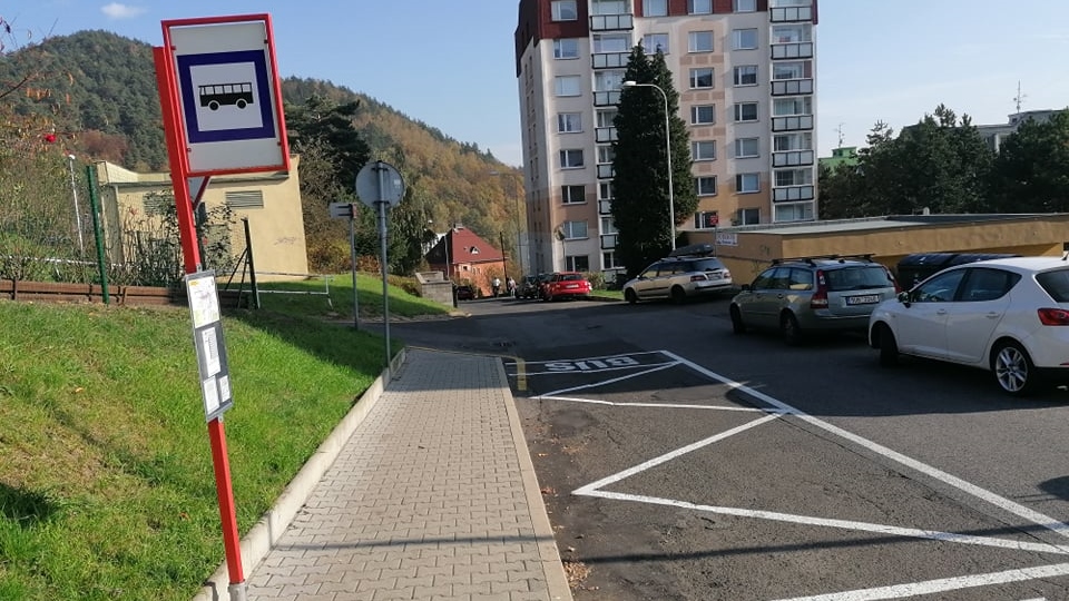 Do bynovského sídliště bude jezdit od listopadu autobus. V článku je jízdní řád