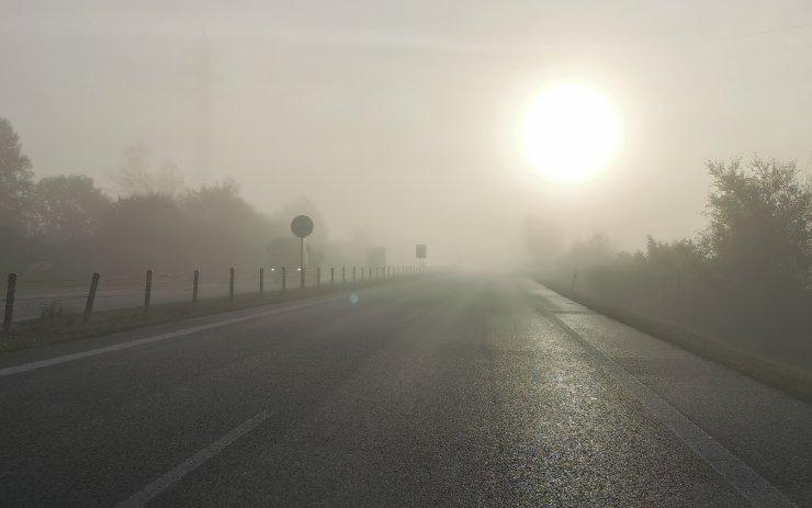 Nepodceňujte mlhavé a sychravé počasí: Víte, jak a kdy používat mlhová světla?