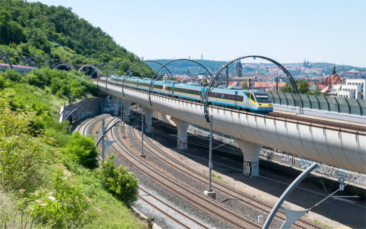 Bude Krušnohorský tunel nakonec delší? Příprava železničního spojení z Drážďan do Prahy pokračuje