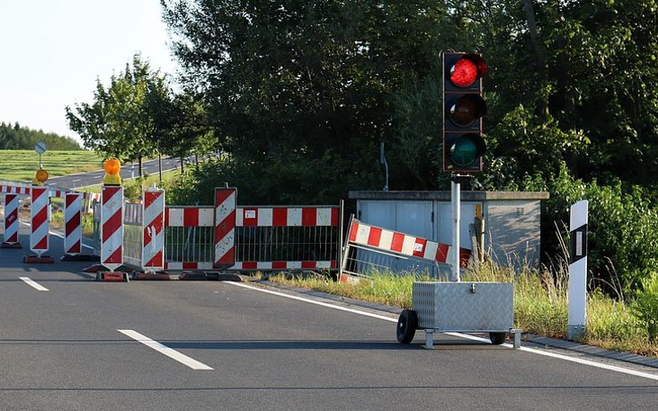 Začala rekonstrukce Benešovské ulice. Provoz tu budou řídit semafory