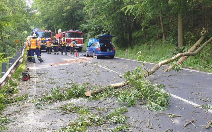 Na Česko se ženou další silné bouřky! Meteorologové znovu vydali výstrahu