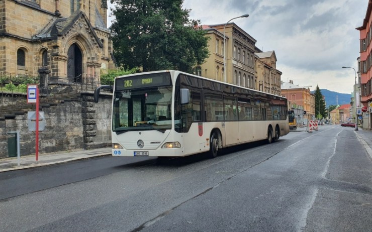 V Teplické ulici končí uzavírka pro autobusovou dopravu