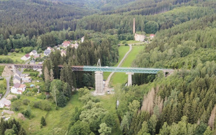 V neděli začne výměna mostu přes Karolinino údolí. Rekonstrukce si vyžádá nepřetržitou výluku