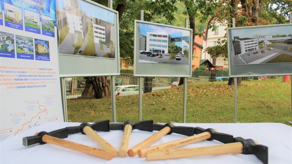 Foto: V nemocnici Děčín startuje výstavba nového pavilonu