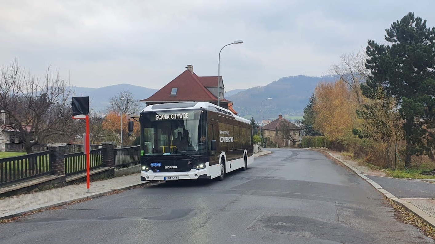 Foto: V ulici Na Stráni začne fungovat nová zastávka městské autobusové dopravy