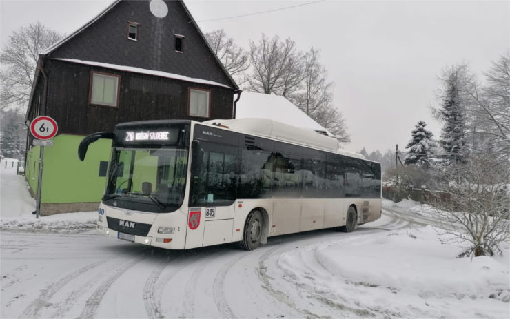 Dopravní podnik města Děčína hledá do svého týmu řidiče a řidičky autobusu