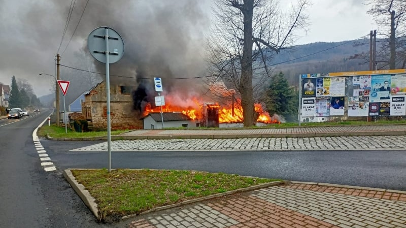 Město Jílové vyhlásilo veřejnou sbírku na finanční pomoc panu Wurmovi. Začátkem dubna mu shořel jeho mobilheim