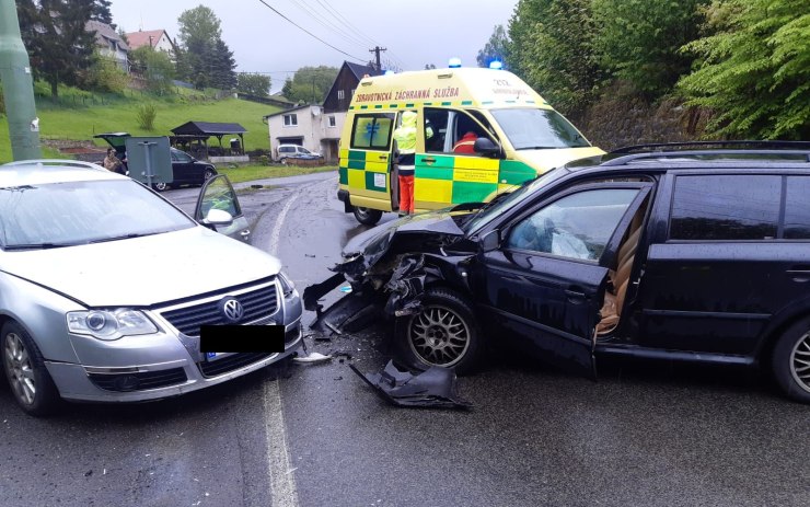 Smrtelná nehoda, pět lidí těžce zraněných. Policie zveřejnila statistiky na silnicích za minulý týden