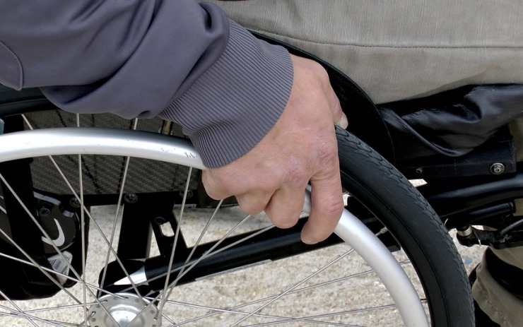 Stoupne příspěvek na mobilitu pro zdravotně postižené. O kolik se zvýší?
