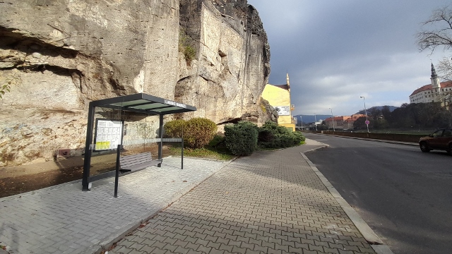 Děčín: V loňském roce Dopravní podnik opravoval několik autobusových zastávek