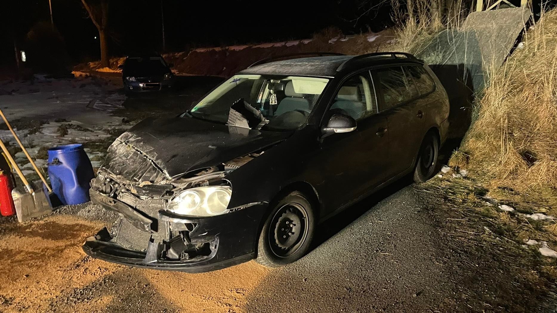 Foto: V Rybništi došlo ke střetu vlaku a auta. Na místo vyjely záchranné složky