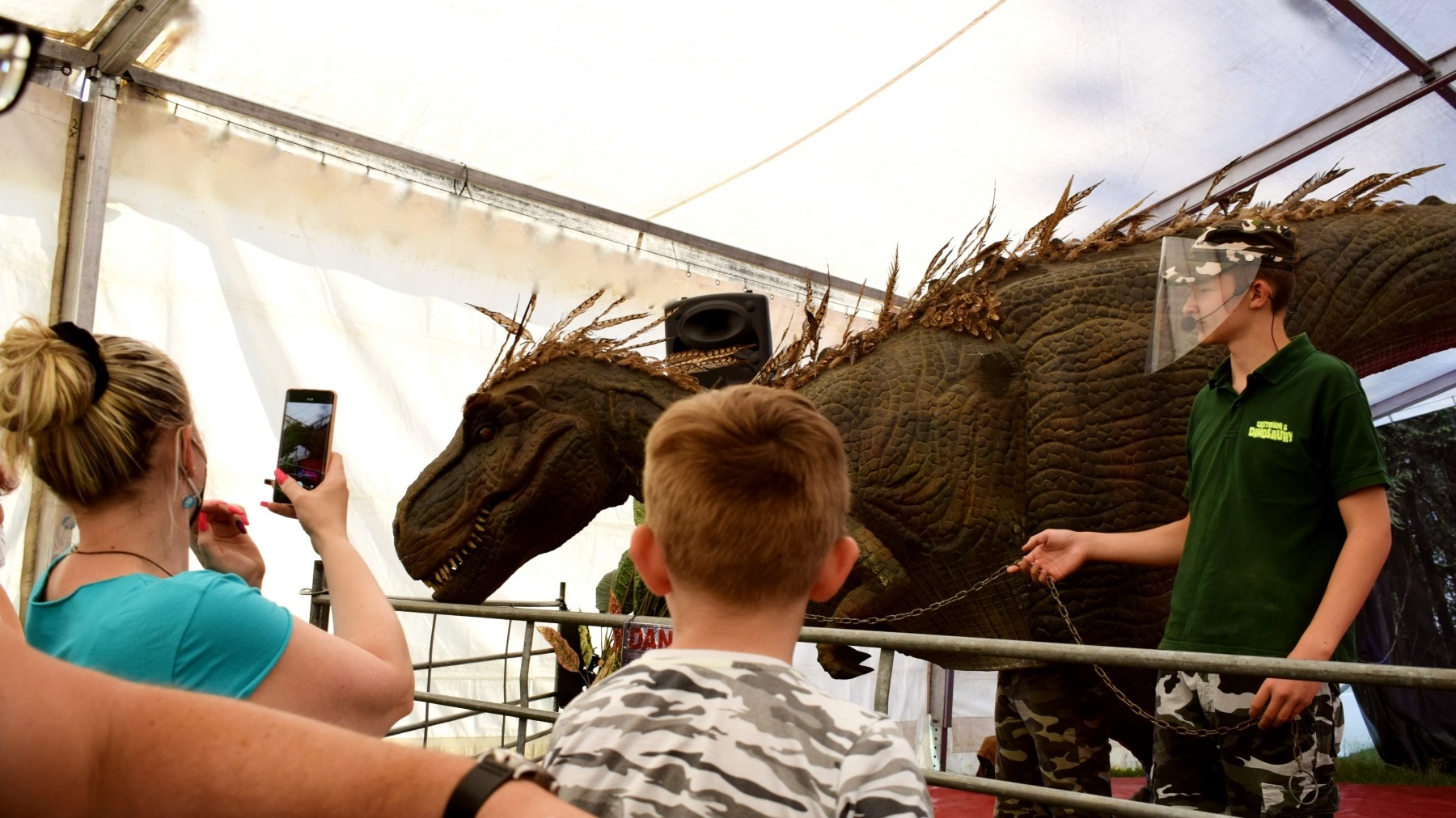 Do Děčína zavítá interaktivní představení. Čeká na Vás fascinující živá divadelní show s dinosaury